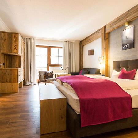 Boutique Hotel Mandarfnerhof Sankt Leonhard im Pitztal Esterno foto