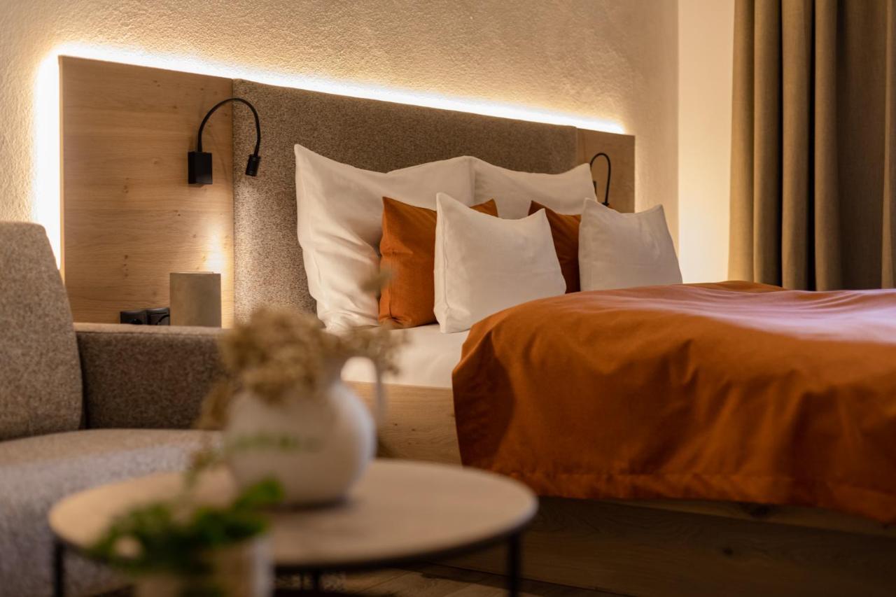 Boutique Hotel Mandarfnerhof Sankt Leonhard im Pitztal Esterno foto