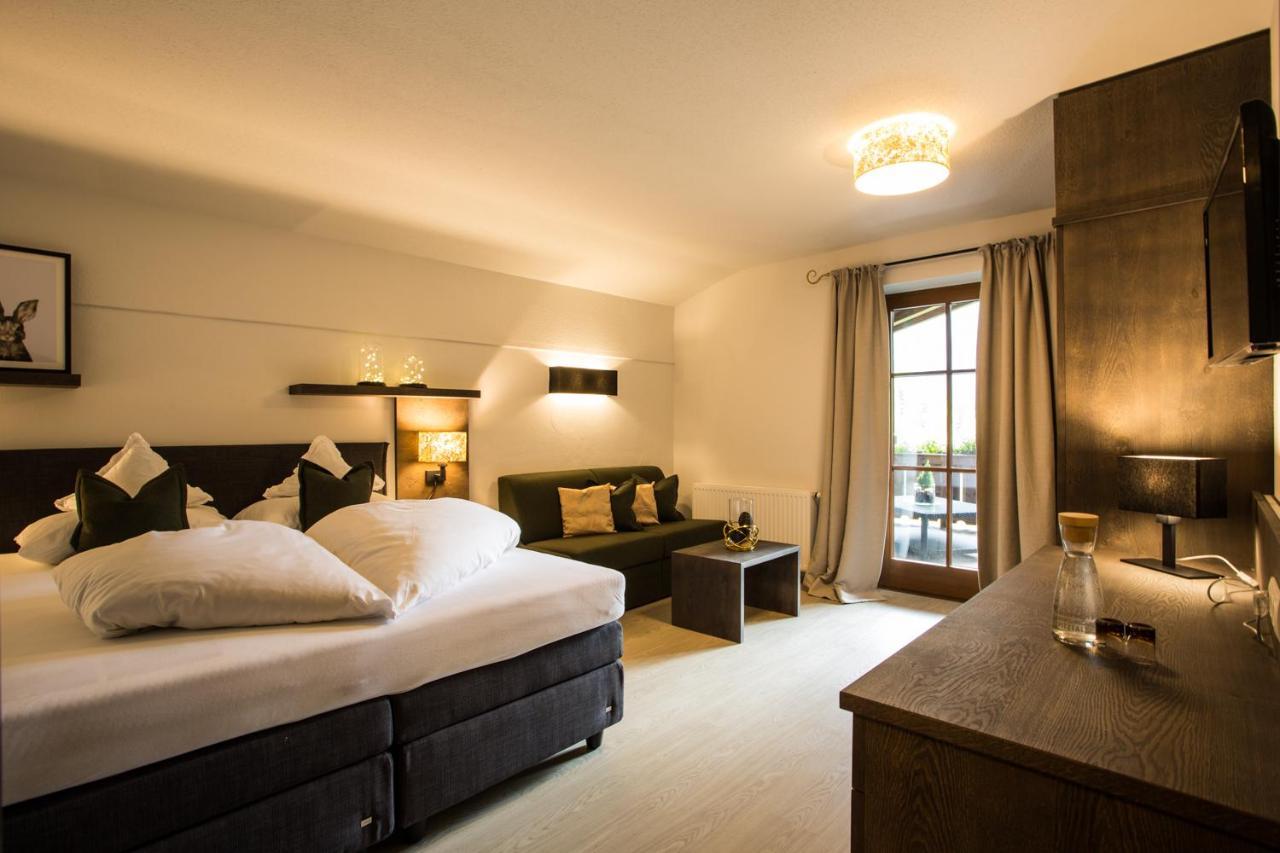 Boutique Hotel Mandarfnerhof Sankt Leonhard im Pitztal Esterno foto