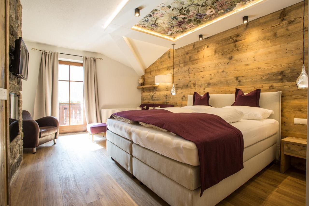 Boutique Hotel Mandarfnerhof Sankt Leonhard im Pitztal Esterno foto