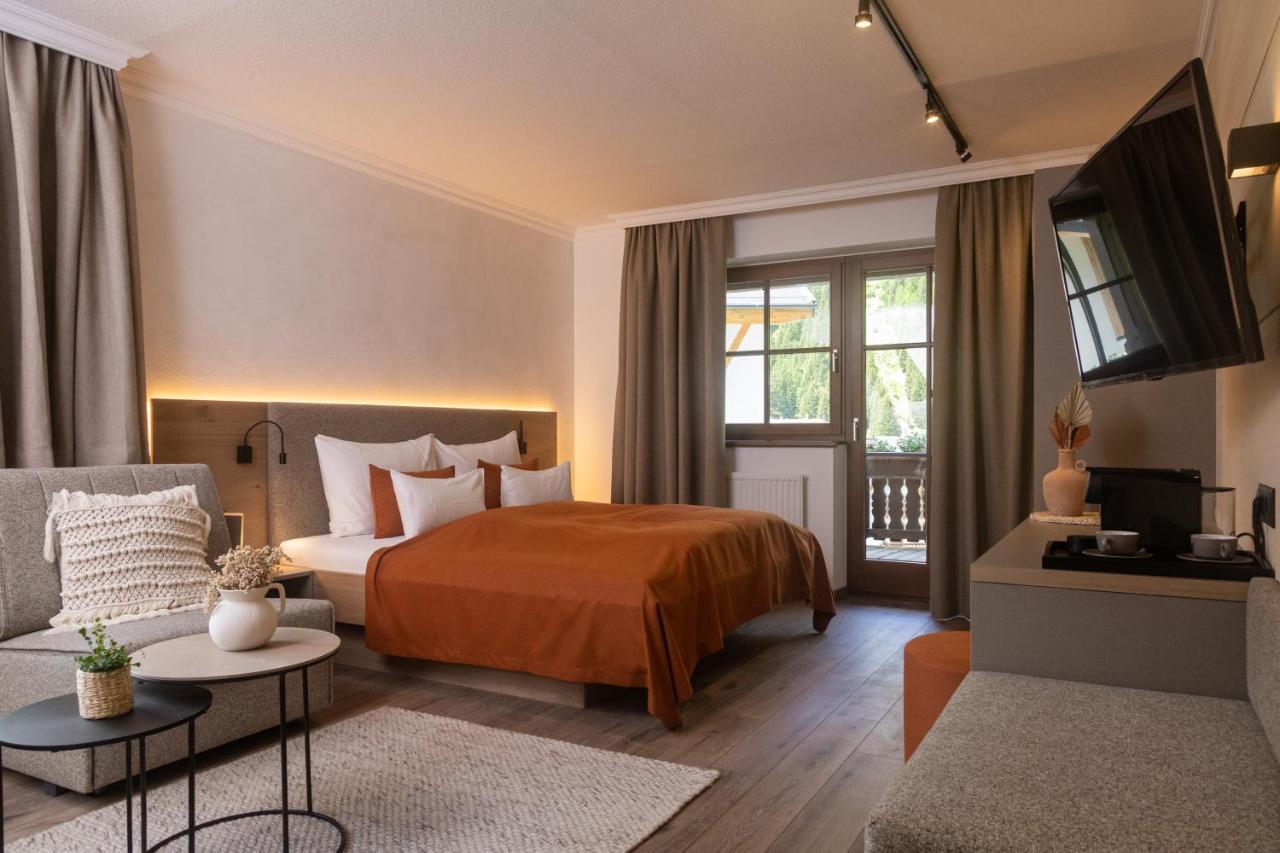 Boutique Hotel Mandarfnerhof Sankt Leonhard im Pitztal Esterno foto