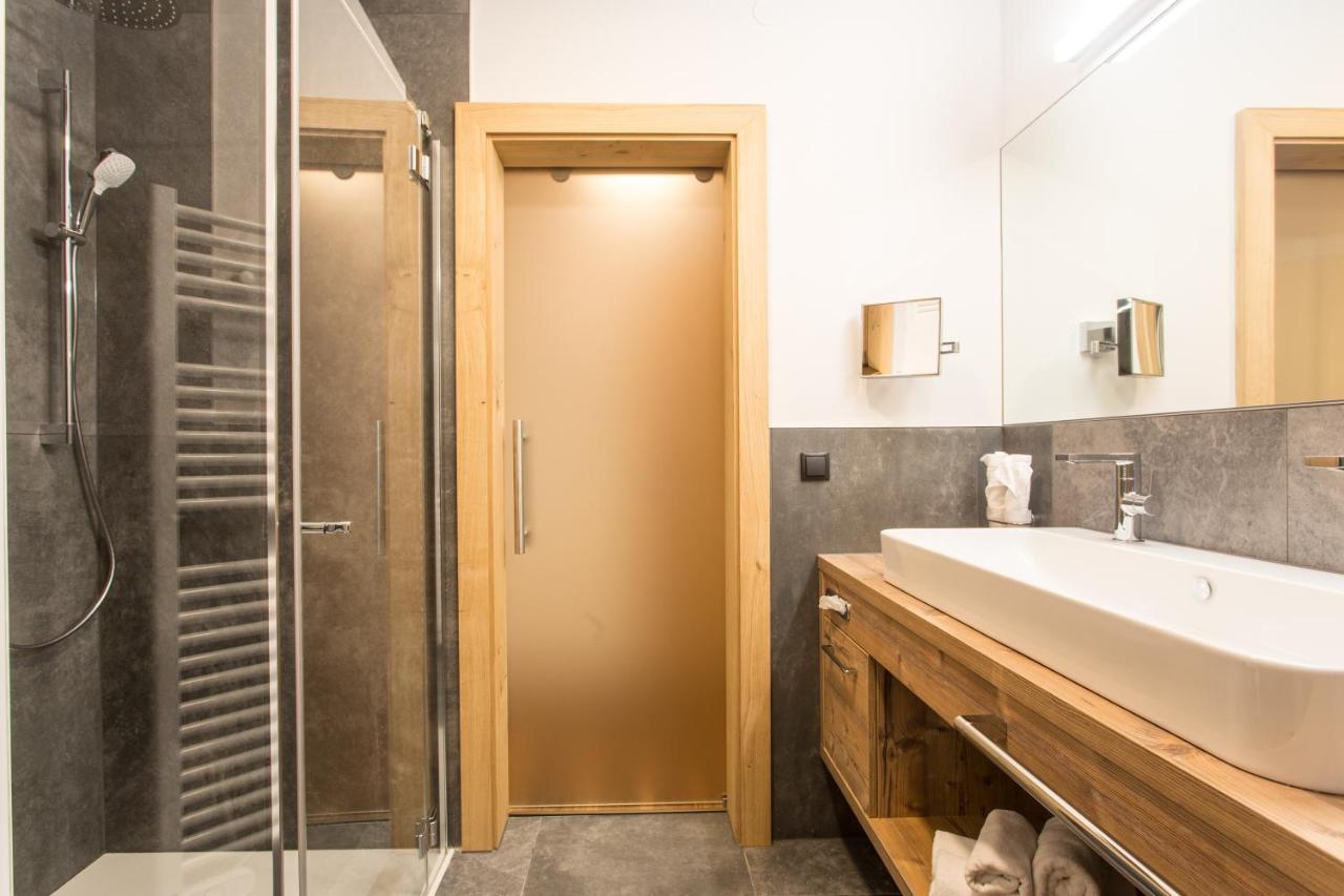 Boutique Hotel Mandarfnerhof Sankt Leonhard im Pitztal Esterno foto