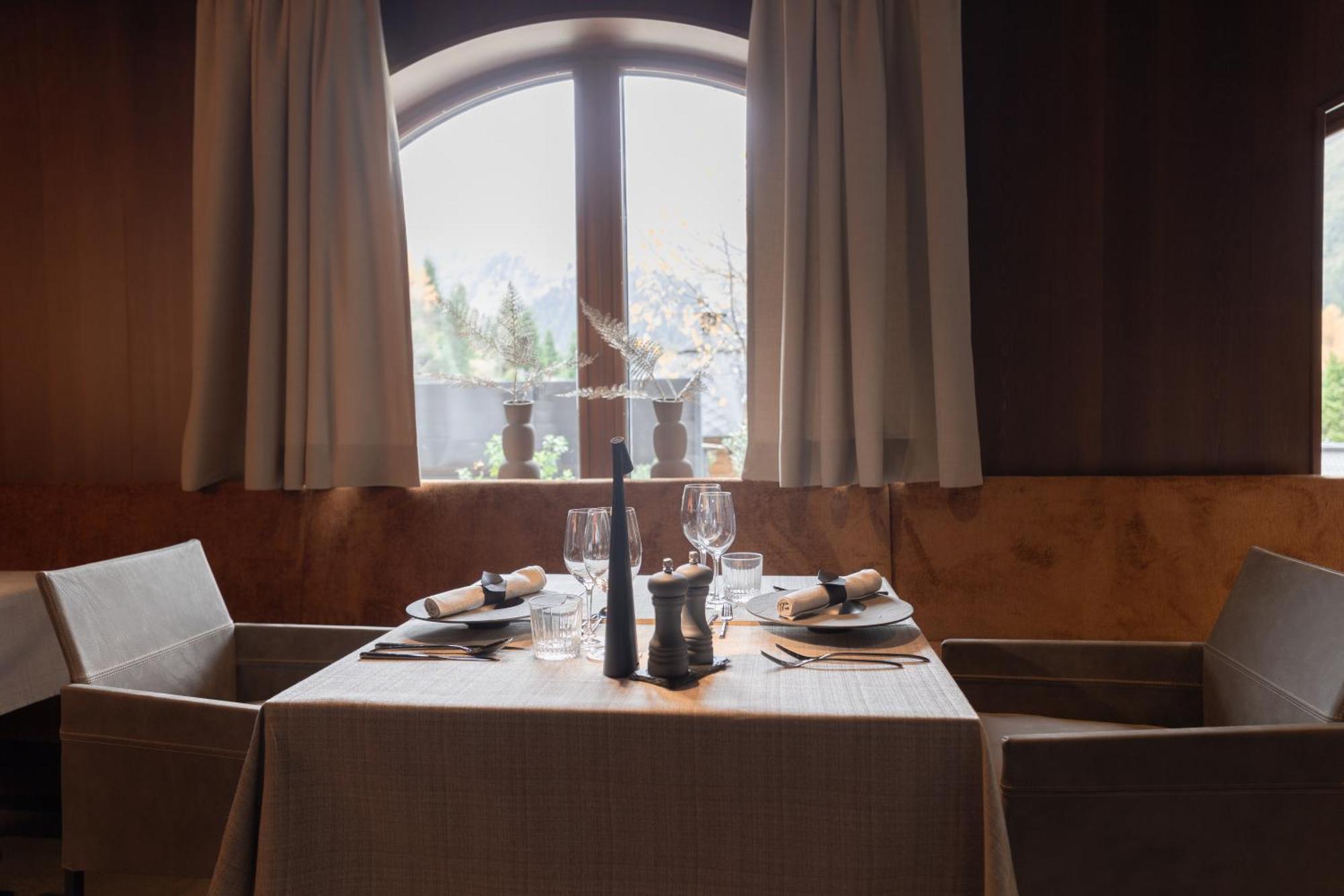 Boutique Hotel Mandarfnerhof Sankt Leonhard im Pitztal Esterno foto
