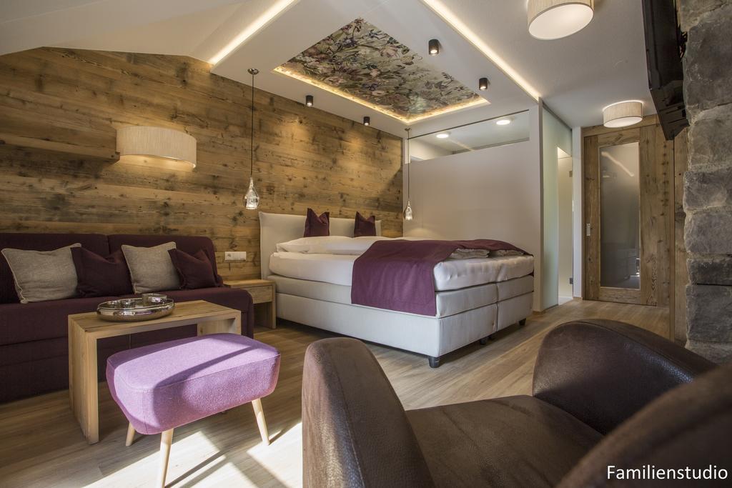Boutique Hotel Mandarfnerhof Sankt Leonhard im Pitztal Esterno foto