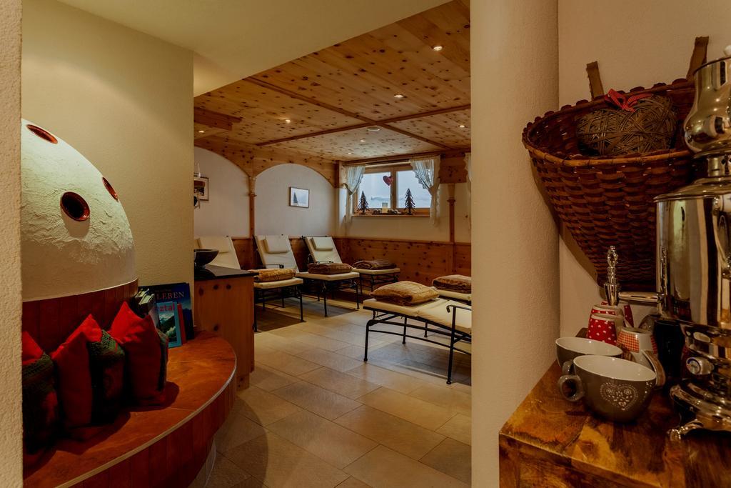 Boutique Hotel Mandarfnerhof Sankt Leonhard im Pitztal Esterno foto