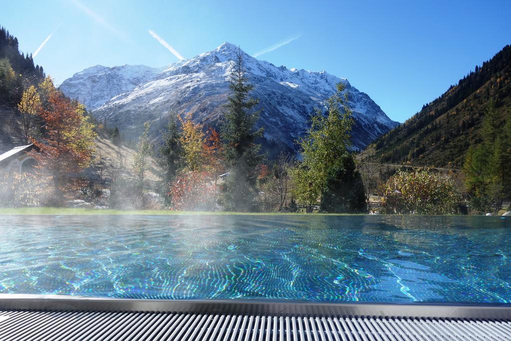 Boutique Hotel Mandarfnerhof Sankt Leonhard im Pitztal Esterno foto